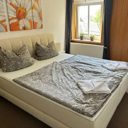 ゲストハウス Zur Wartburg