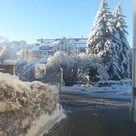 Zur Wartburg *